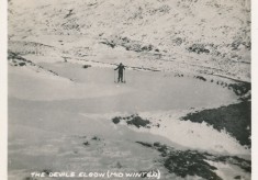 Skiing the Devil's Elbow