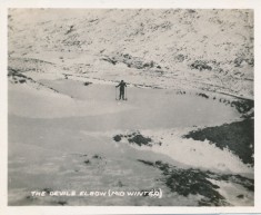 Skiing the Devil's Elbow