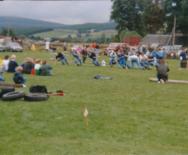 Tug-o-war.  Strathardle Gathering, 1989.