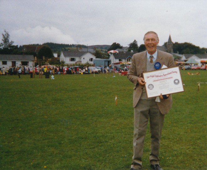 Agricultural prize.  Strathardle Gathering, 1989.