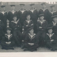 Peter Mitchell (2nd row, 2nd from left). Peter and Harry were both stationed on the same ship and were in the same battalion. Harry may be in this photo, but we can't be sure.