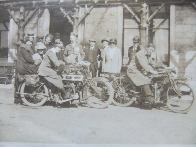 Motorbikes outside the Aldclappie