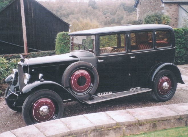 Armstrong Siddley owned by the Melville family of the Aldclappie c1930