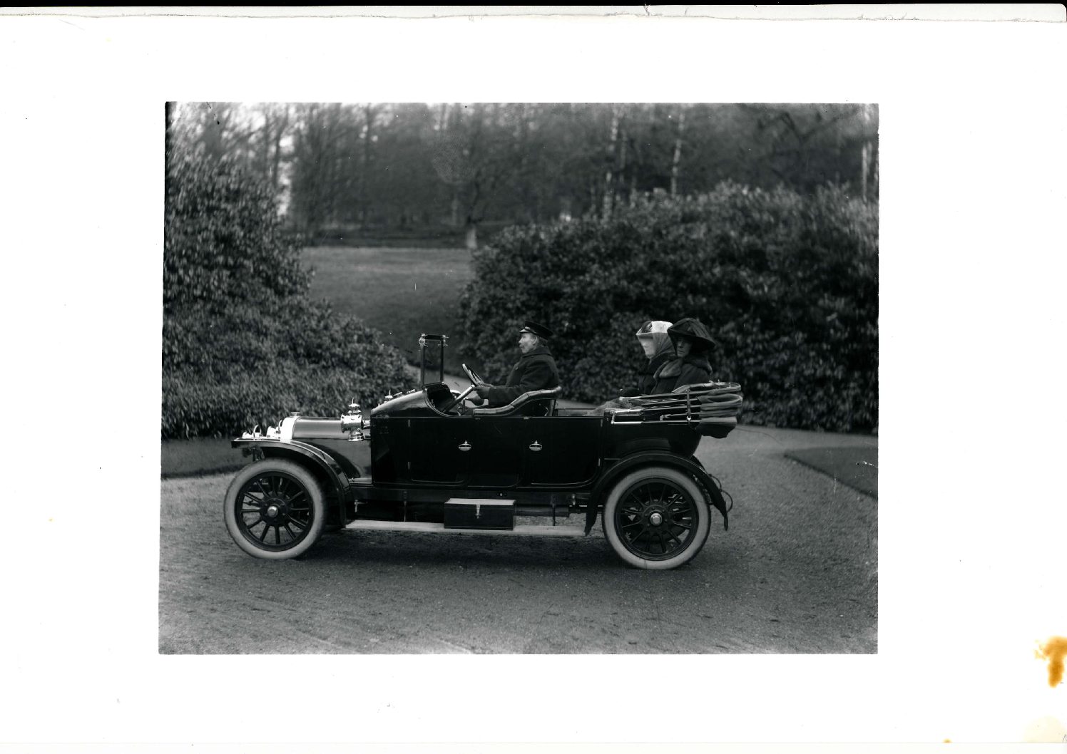The Constable Ladies out for a drive in the Argyll car. The chauffeur is Mr Rattary.